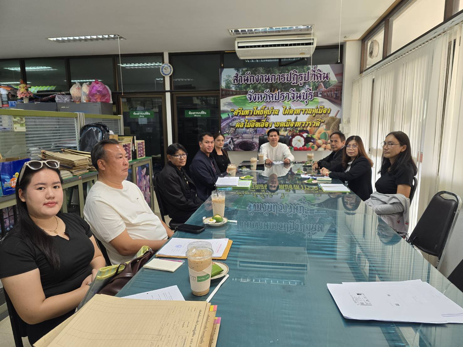 title - วันที่ 24 กุมภาพันธ์ 2569 นายวิทูล ประดิษฐบุญ พร้อมด้วย เจ้าหน้าที่ ส.ป.ก.ปราจีนบุรี ประชุมติดตามความก้าวหน้า โครงการก่อสร้างถนนสายซอย ในแปลงเกษตรกรรม ผิวจราจรขรุขระ ผิวจราจรหินคลุก กว้าง 4.00 ม. จำนวน 3 สาย  ระยะทาง 1.808 กม. ในพื้นที่โครงการจัดที่ดินทำกินให้แก่เกษตรกรผู้ไร้ที่ดินทำกิน  ตำบลสะพานหิน อำเภอนาดี จังหวัดปราจีนบุรี (งบกลาง) ครั้งที่ 2/2569